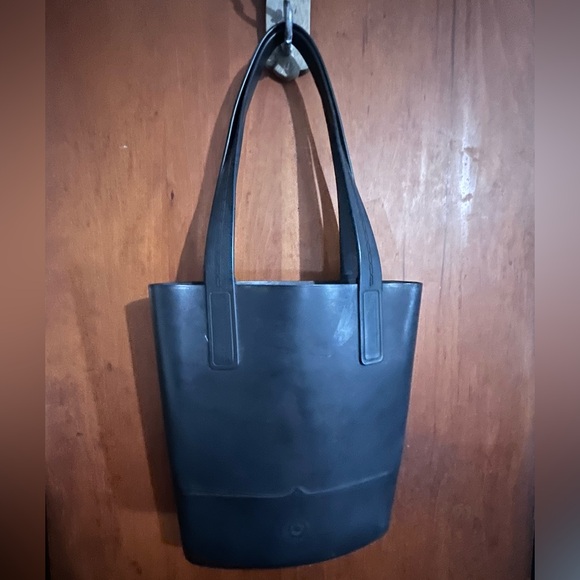 Hunter x Target Black Rubber Sling Tote - Picture 3 of 5